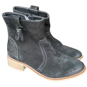 Crevo Linley Black Suede Distressed Booties I Size: 6